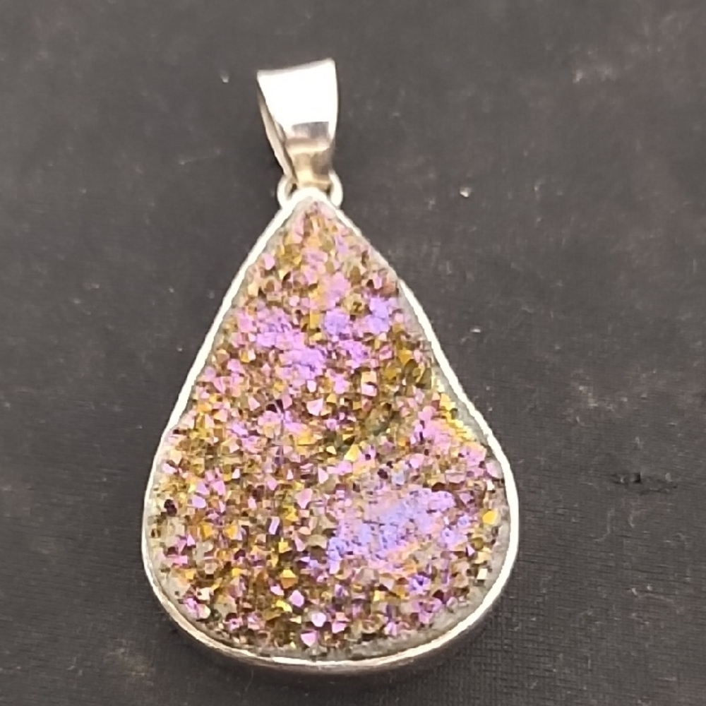 Elegant Gold and Purple Teardrop Pendant